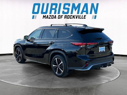 Used 2022 Toyota Highlander XSE image 4