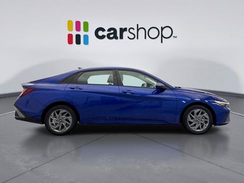 Used 2024 Hyundai Elantra SEL image 6