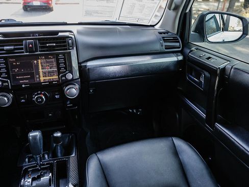 Used 2021 Toyota 4Runner Venture w/ Moonroof Package image 15