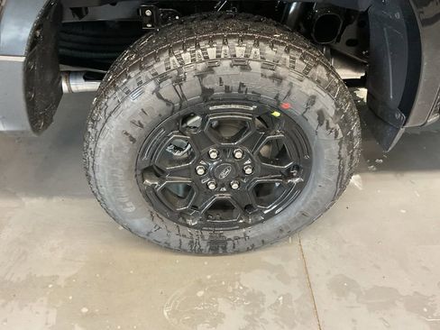 New 2025 Ford Ranger Lariat w/ Black Appearance Package image 16