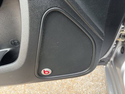 Used 2018 Chrysler 300 S w/ 300S Premium Group image 12