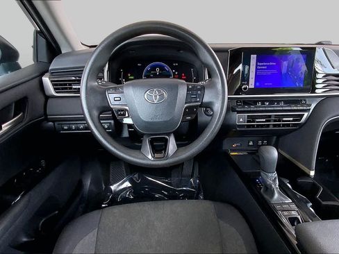 Used 2025 Toyota Camry LE FWD image 6