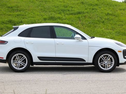 Certified 2026 Porsche Macan AWD/4WD image 28