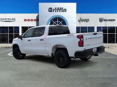 Used 2022 Chevrolet Silverado 1500 Custom Trail Boss AWD/4WD image 9