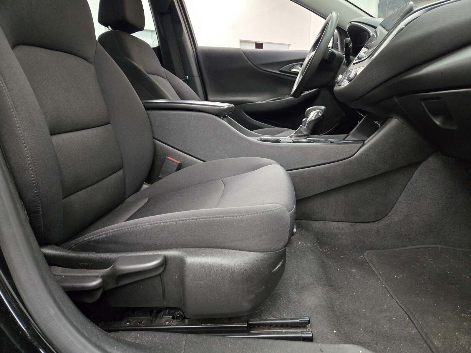 Used 2023 Chevrolet Malibu LT FWD image 12