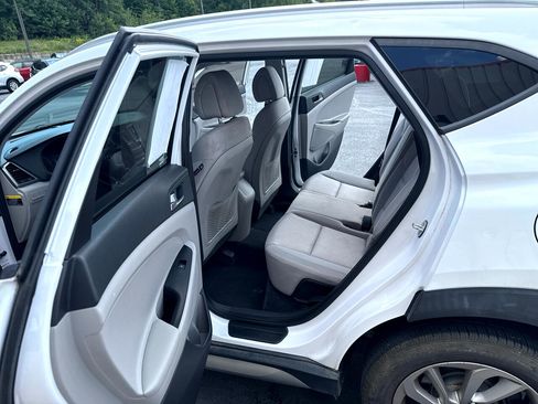 Used 2017 Hyundai Tucson SE image 9