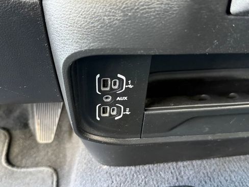 Used 2024 RAM 2500 Tradesman w/ Chrome Appearance Group AWD/4WD image 25