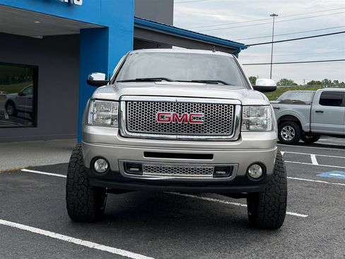 Used 2008 GMC Sierra 1500 Denali AWD/4WD image 4