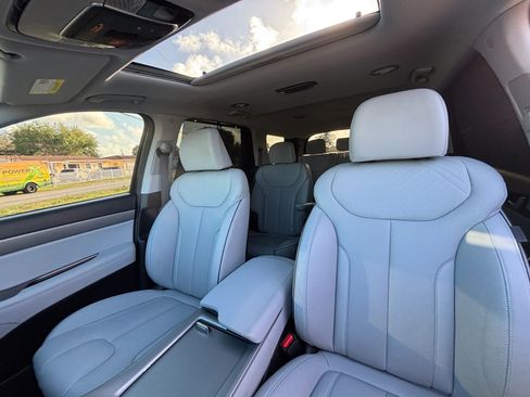 Used 2023 Hyundai Palisade SEL w/ Premium Package AWD/4WD image 8