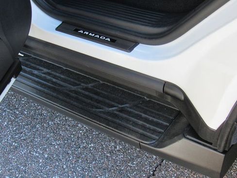 New 2026 Nissan Armada Platinum image 10