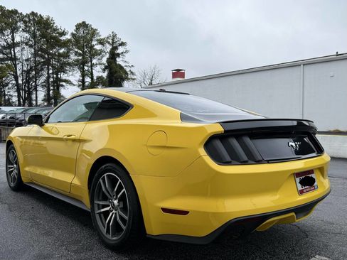 Used 2017 Ford Mustang Premium image 4