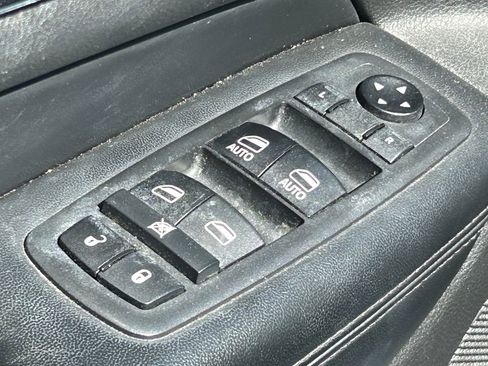 Used 2018 Jeep Grand Cherokee Limited AWD/4WD image 28