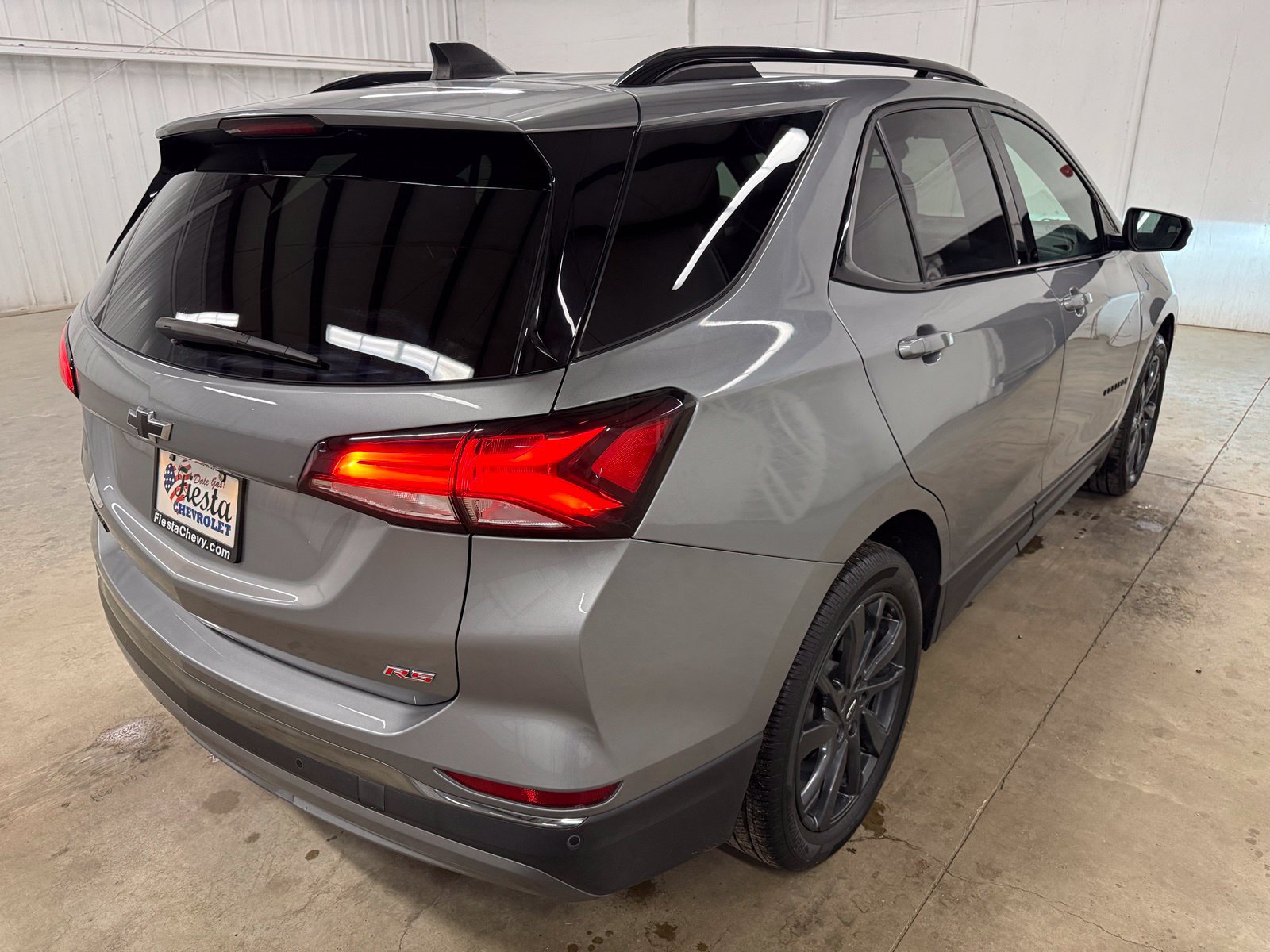 Used 2023 Chevrolet Equinox RS w/ LPO, Floor Liner Package FWD image 7