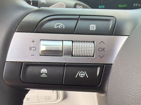 Used 2025 Hyundai Tucson Limited image 17