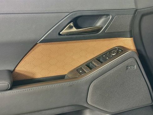 Used 2025 Lexus GX 550 w/ Accessory Package (Z1) AWD/4WD image 20