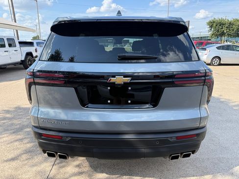 Used 2024 Chevrolet Traverse LS FWD image 6
