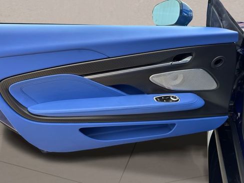 Used 2026 Aston Martin Vanquish RWD image 16
