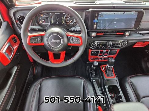 Used 2024 Jeep Wrangler Unlimited Rubicon w/ Technology Group AWD/4WD image 17