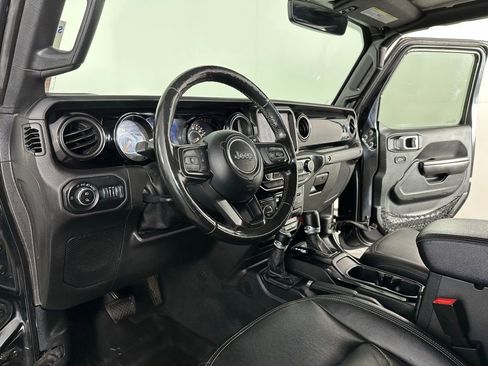 Used 2020 Jeep Gladiator Sport w/ Quick Order Package 24S image 2