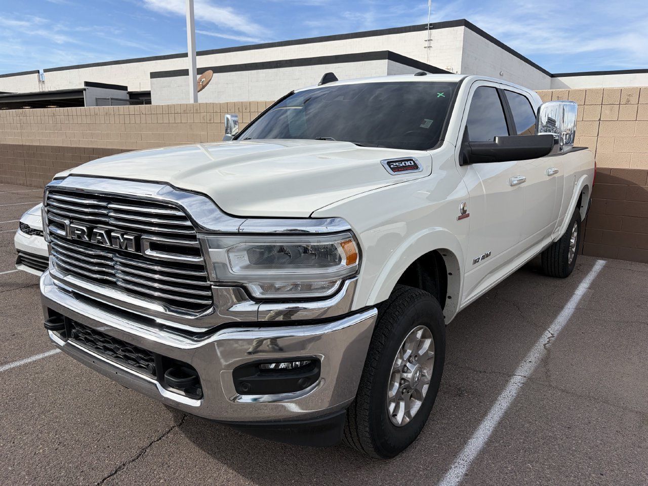 Used 2022 RAM 2500 Laramie AWD/4WD image 4