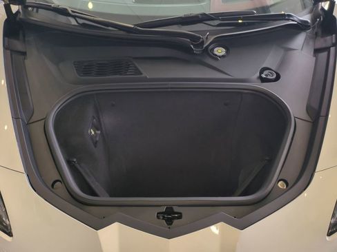 Used 2021 Chevrolet Corvette Stingray Premium Conv w/ Z51 Performance Package image 12