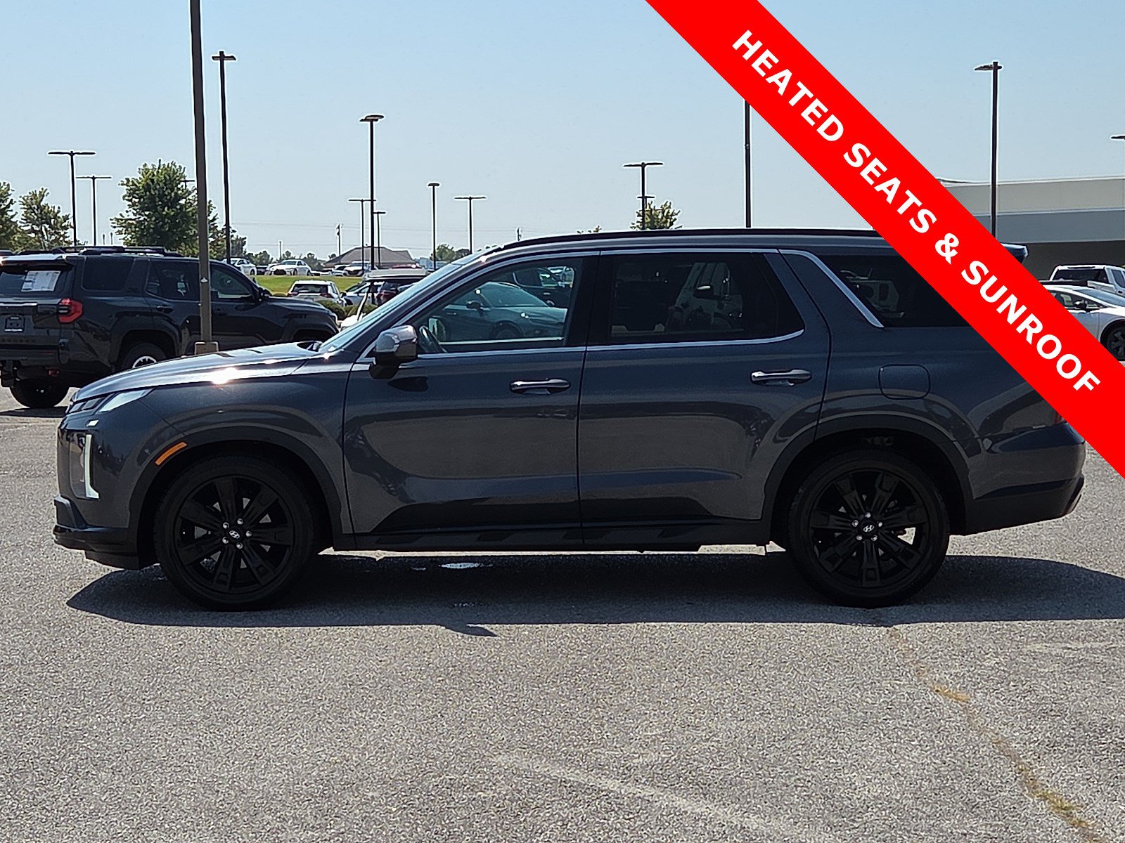 Used 2024 Hyundai Palisade XRT FWD image 3