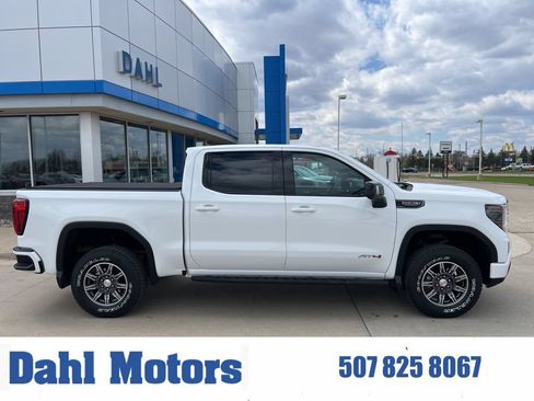 Used 2024 GMC Sierra 1500 AT4 w/ AT4 Preferred Package AWD/4WD image 1