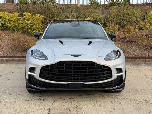 New 2026 Aston Martin DBX 707 image 7