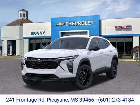 New 2026 Chevrolet Trax LT w/ Driver Confidence Package FWD image 6