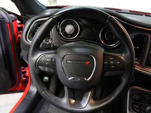 Used 2015 Dodge Challenger R/T w/ Quick Order Package 28B R/T RWD image 23