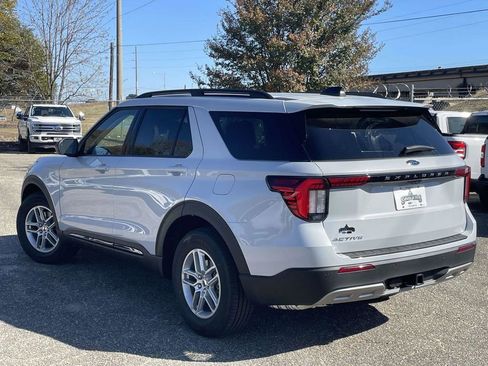 New 2026 Ford Explorer Active w/ Active Comfort Package RWD image 5