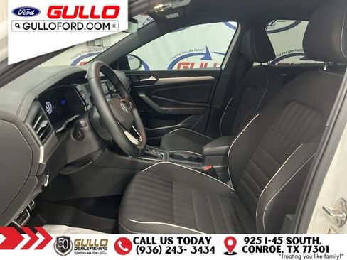 Used 2023 Volkswagen Jetta Sport FWD image 29