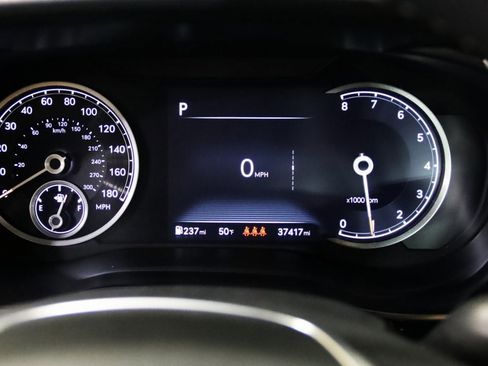 Used 2024 Genesis G70 2.5T image 39