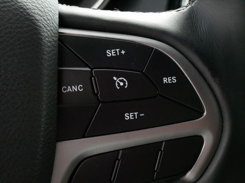Used 2022 Jeep Grand Cherokee Laredo X AWD/4WD image 26