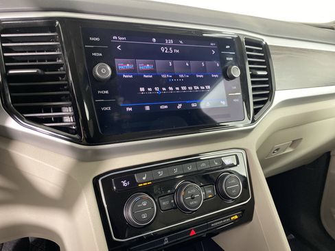 Used 2023 Volkswagen Atlas SE AWD/4WD image 28