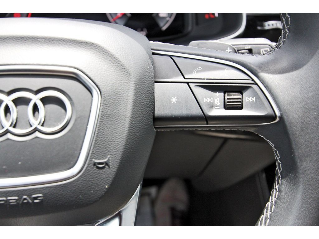 Used 2025 Audi Q7 3.0T Premium Plus AWD/4WD image 22