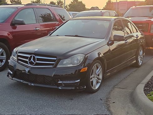 Used 2014 Mercedes-Benz C 250 Sedan image 2