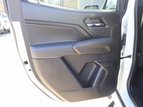 Used 2024 GMC Canyon Elevation w/ Convenience Package image 23