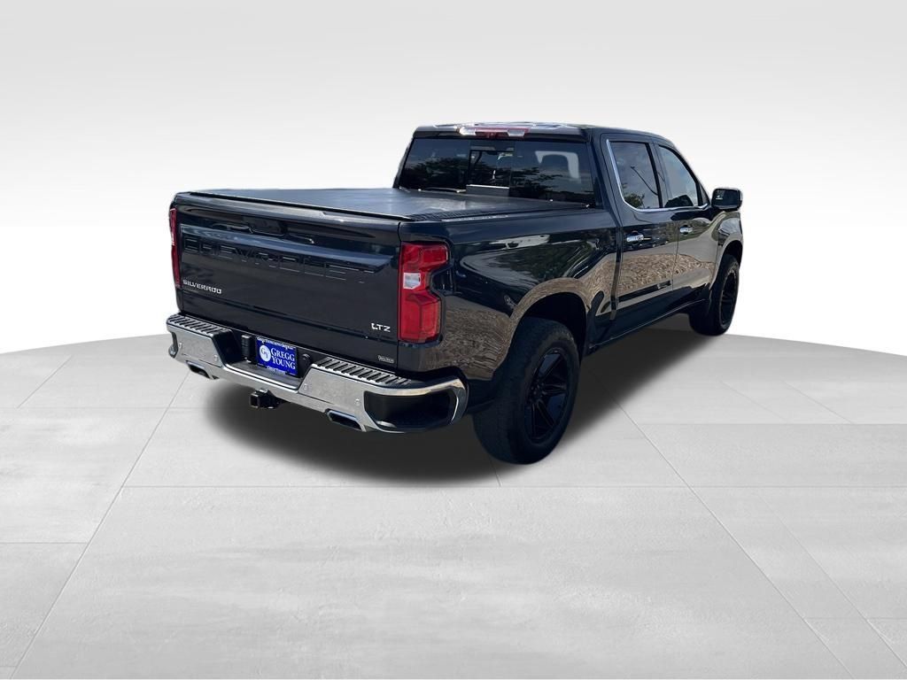 Used 2024 Chevrolet Silverado 1500 LTZ AWD/4WD image 7