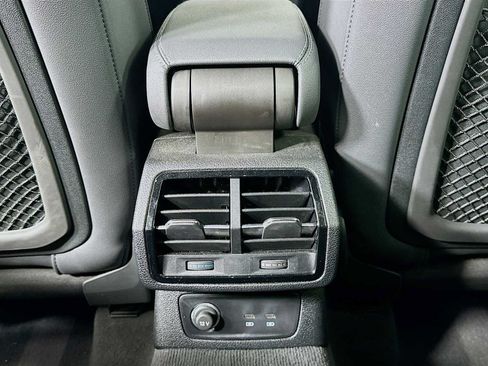 Certified 2024 Audi Q3 2.0T Premium w/ Convenience Package AWD/4WD image 23
