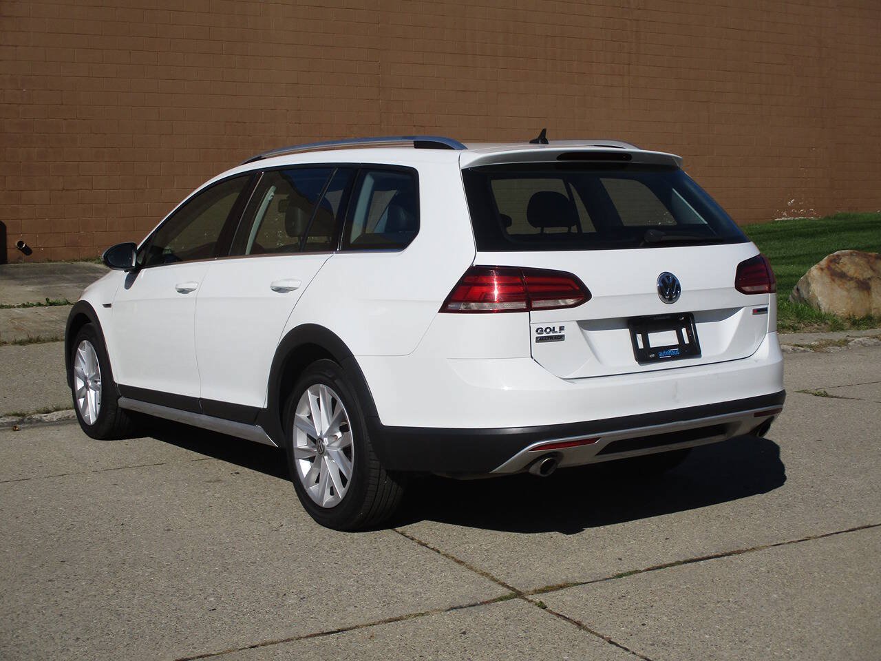 Used 2019 Volkswagen Golf Alltrack S AWD/4WD image 7