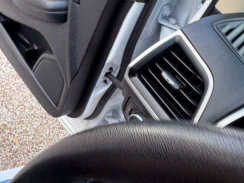 Used 2018 Ford Edge SEL w/ Equipment Group 201A image 13