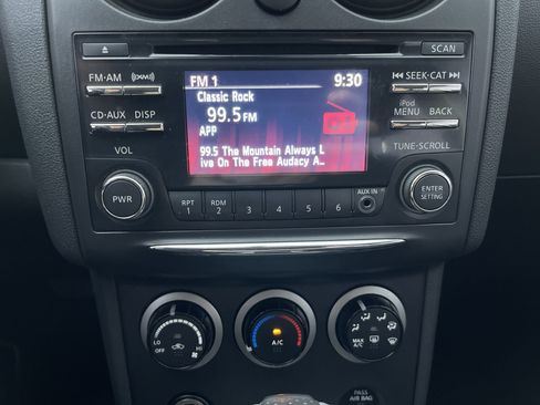 Used 2014 Nissan Rogue S w/ Convenience Package AWD/4WD image 18