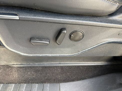 Used 2022 Ford F150 Lariat AWD/4WD image 18