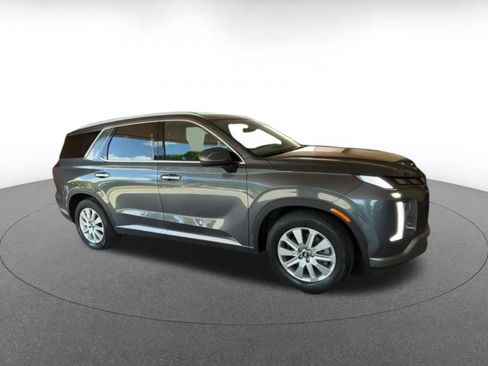 Used 2025 Hyundai Palisade SEL FWD image 2