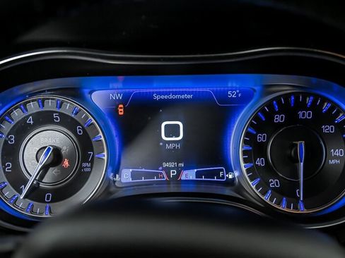 Used 2019 Chrysler 300 Touring RWD image 20