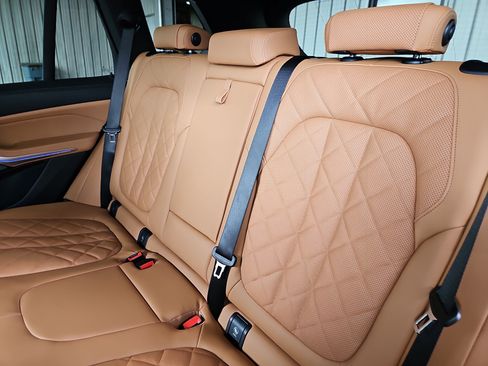 New 2026 BMW X5 xDrive40i image 16