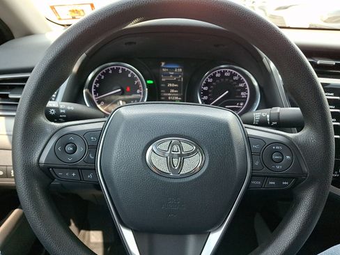 Used 2019 Toyota Camry LE w/ Convenience Package FWD image 17