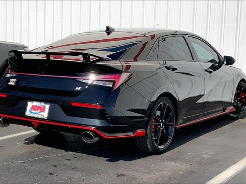 Used 2025 Hyundai Elantra N Base image 10