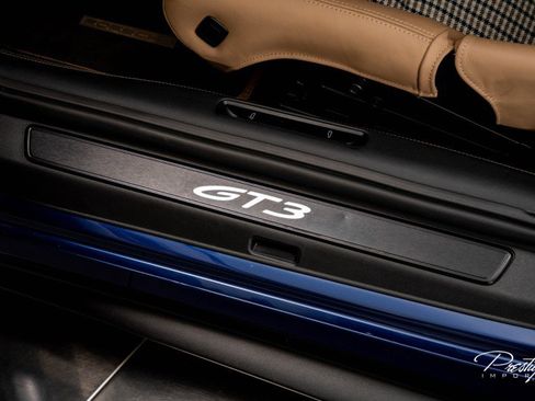 Used 2022 Porsche 911 GT3 image 20